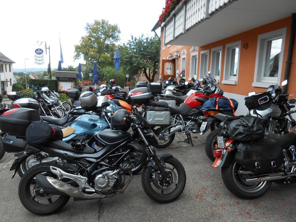 Hotel Landgasthof Schützen Tengen Exterior foto